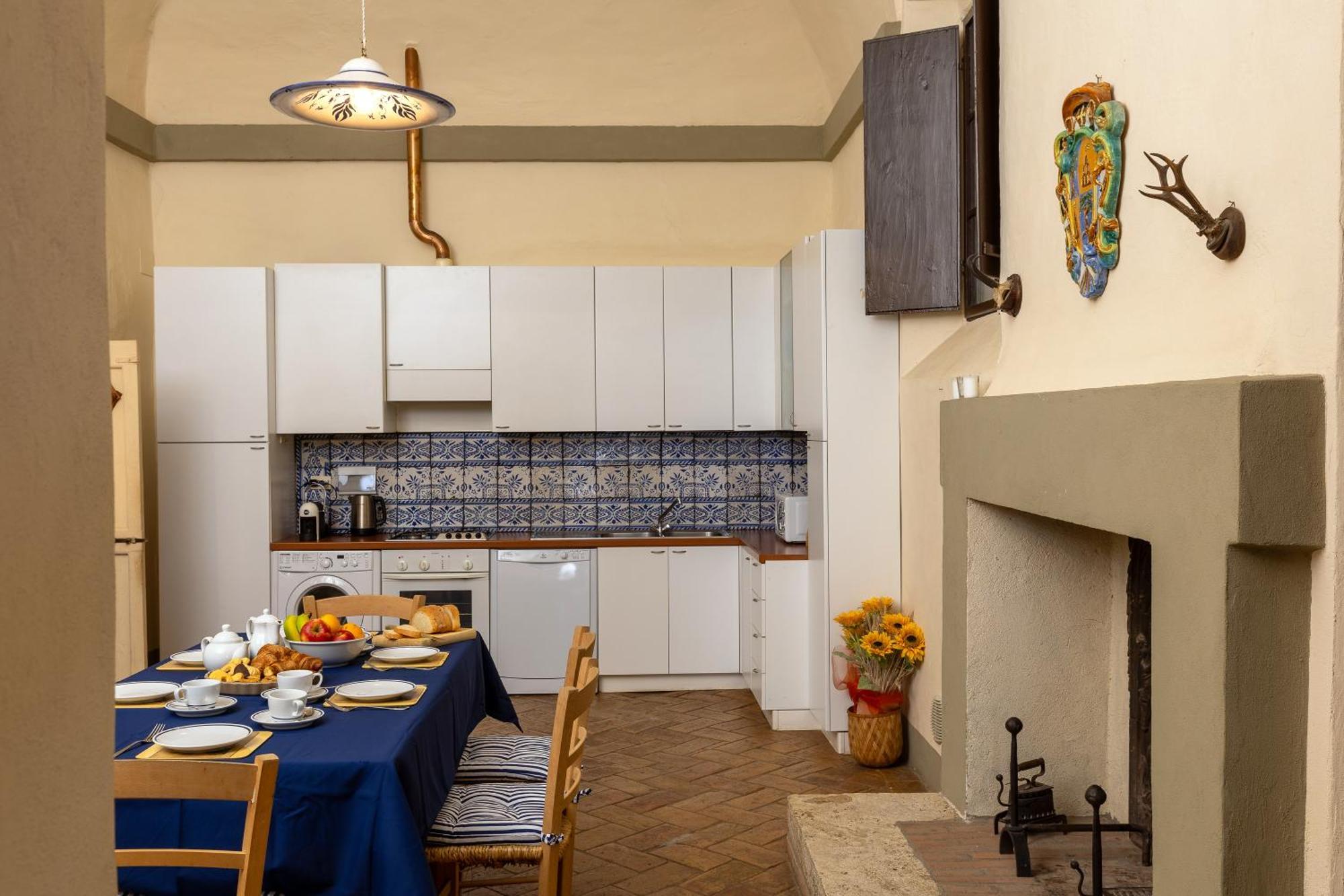 Palazzo Costanti - A 8 Minuti Dalle Terme Apartment San Quirico d'Orcia Exterior photo