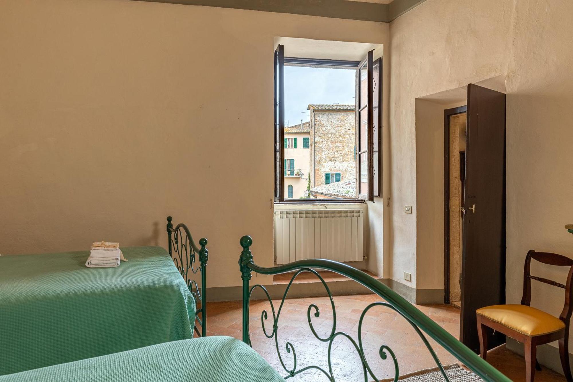 Palazzo Costanti - A 8 Minuti Dalle Terme Apartment San Quirico d'Orcia Exterior photo